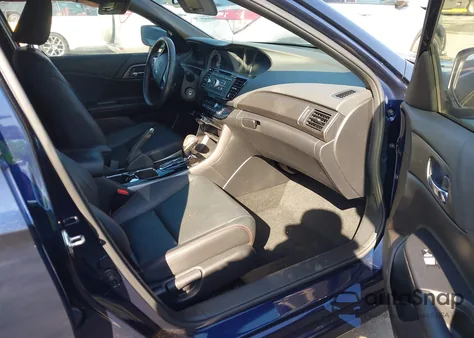 2017 Honda Accord Sport Se z USA, uszkodzony, nr VIN 1HGCR2F16HA073878